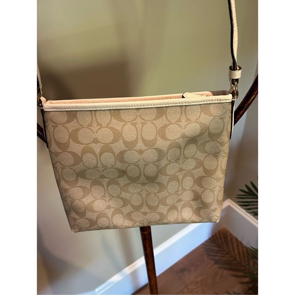 Coach Signature Crossbody Bag - Picture 4 of 9